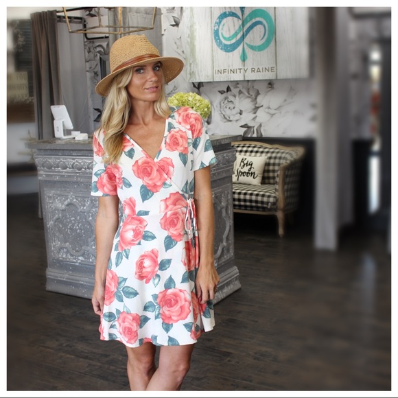 ✨LAST ONE✨Ivory Floral Faux Wrap Dress - Picture 3 of 6